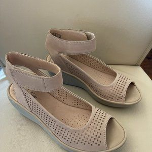 Clarks Comfort Collection Beige Faux Leather Wedges